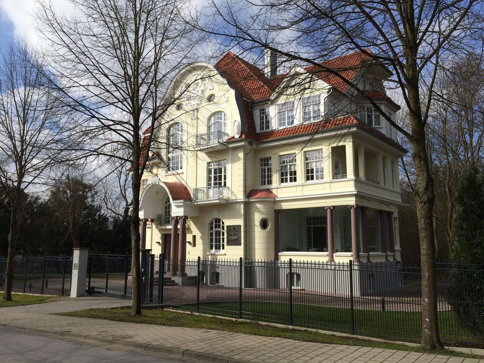 Appartements Am Kurpark Bad Pyrmont Luaran gambar