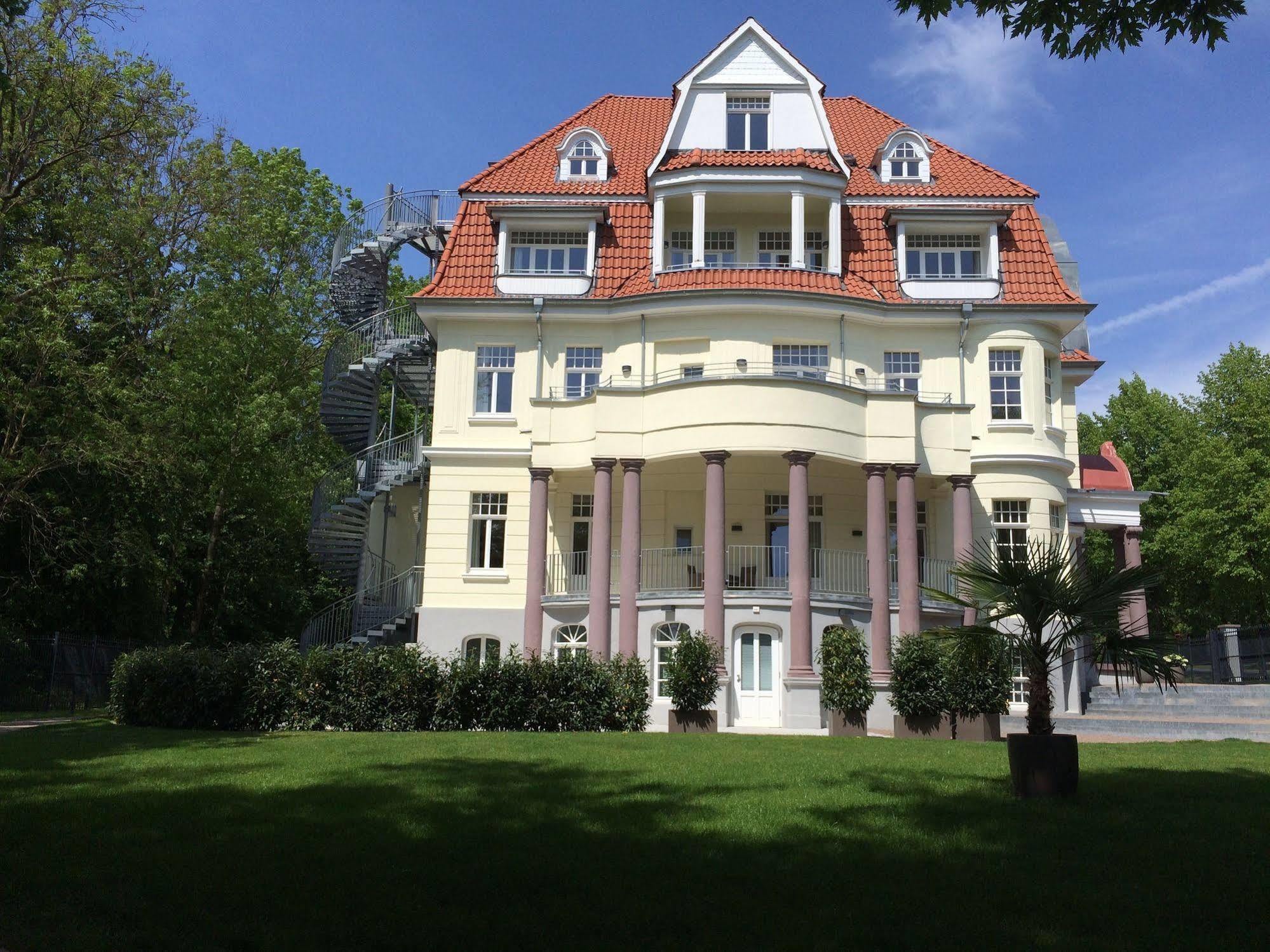 Appartements Am Kurpark Bad Pyrmont Luaran gambar