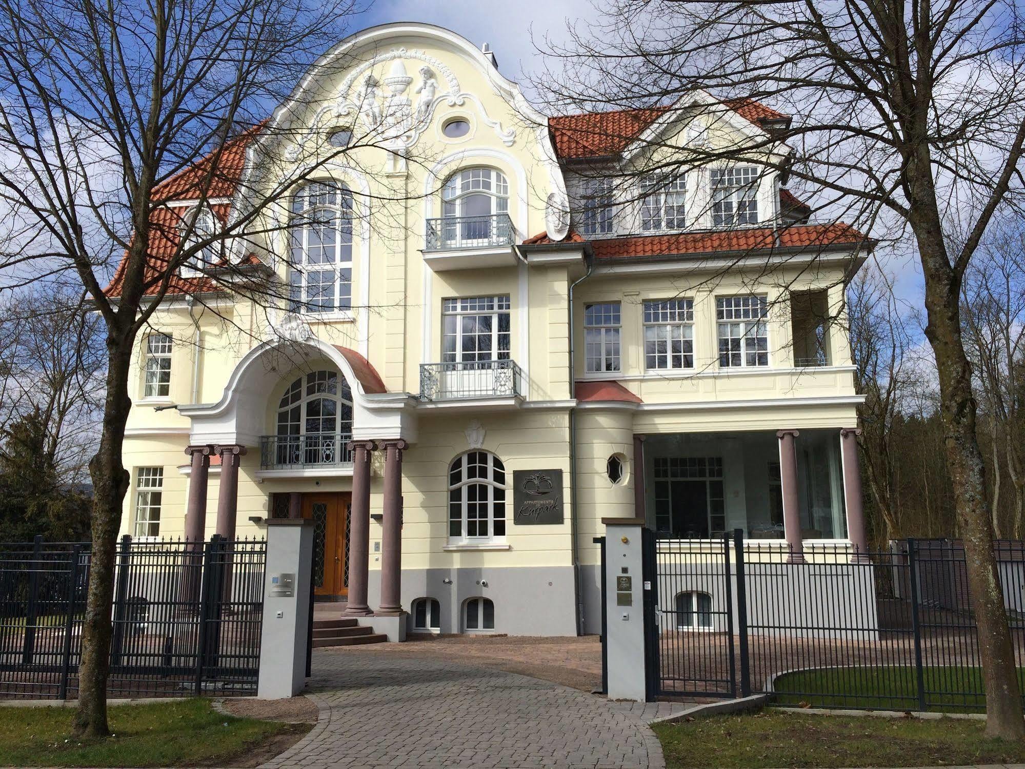 Appartements Am Kurpark Bad Pyrmont Luaran gambar